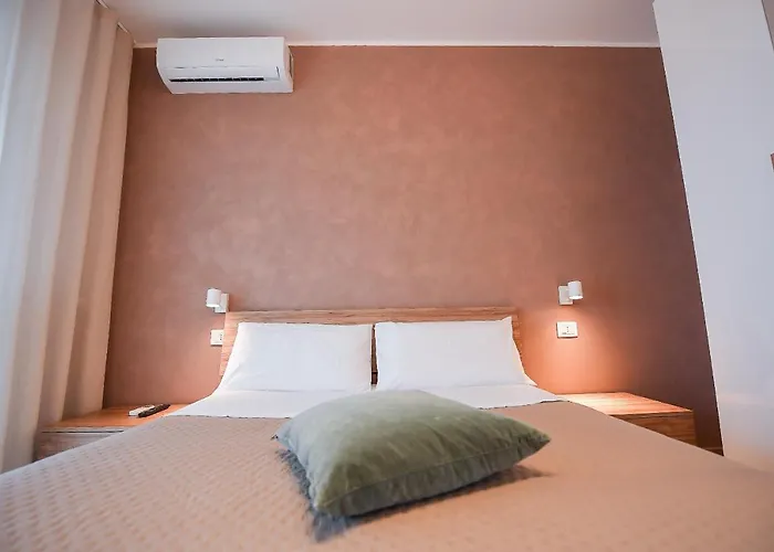 Hotel Karol Bari Airport