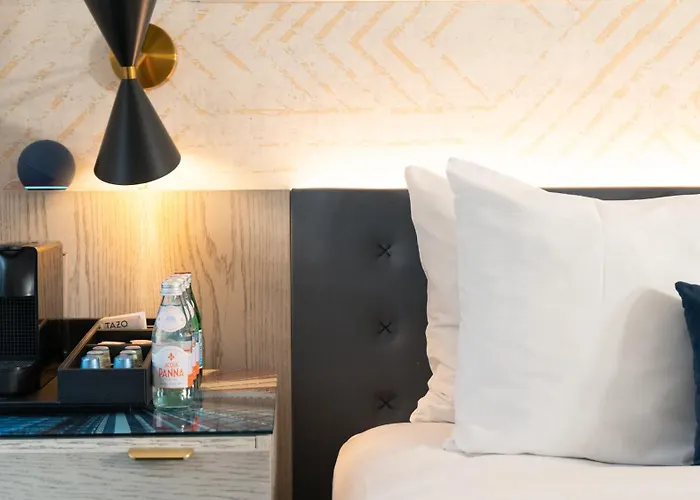 Roomza Times Square At Pestana Cr7 New York