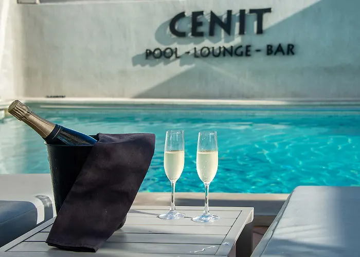 Hotel Cenit & Apts Sol Y Viento Ibiza città