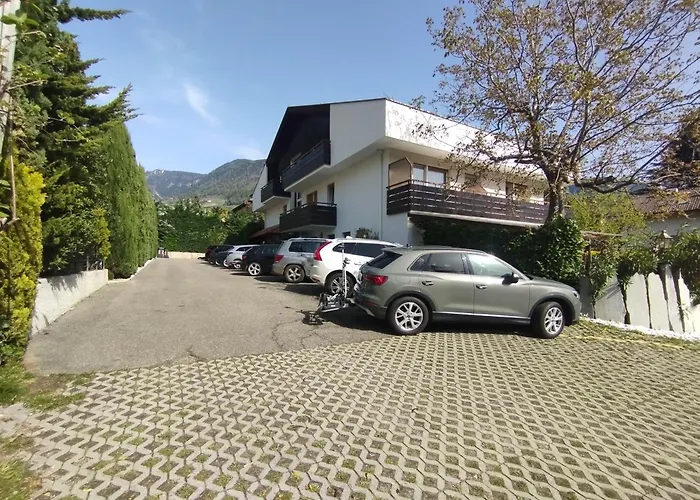 Hotel Garni Weingut Merano