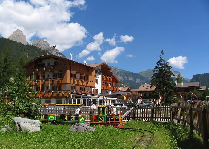 Hotel Chalet Alaska Pozza di Fassa