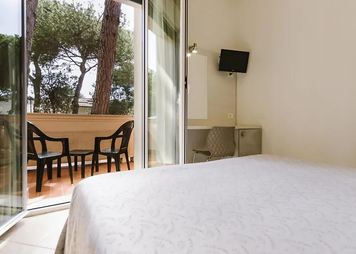 Hotel Boccaccio-free parking- Milano Marittima