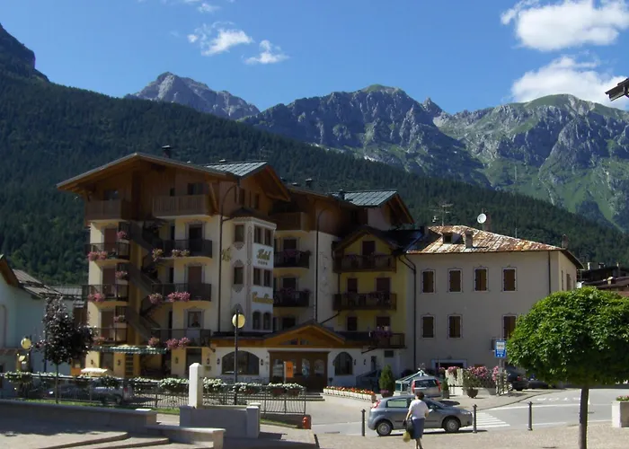Cavallino Lovely Hotel Andalo