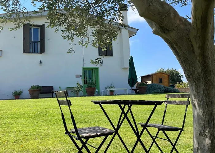 Bed And Breakfast Country Cottage Civitavecchia