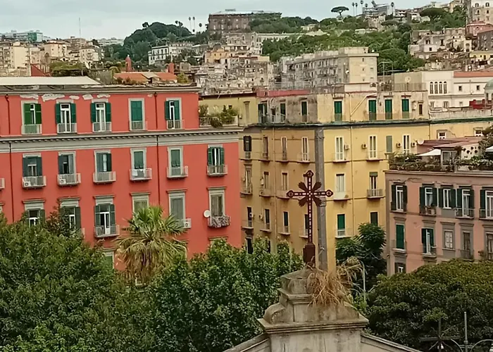 Tre camere al centro di Napoli