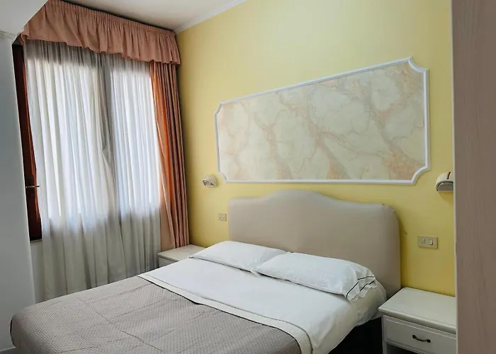 Hotel Linda Sorrento