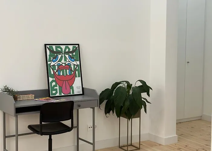 Modern Bedroom In Lisbona