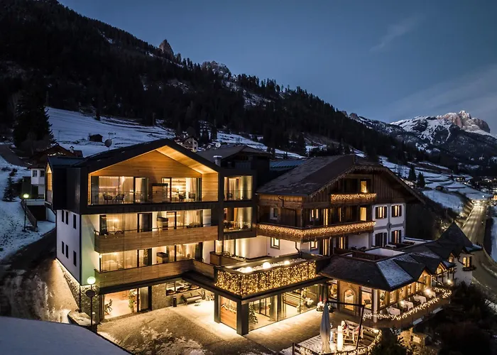 Hotel Ladinia Dolomites View - Adults Only Pozza di Fassa