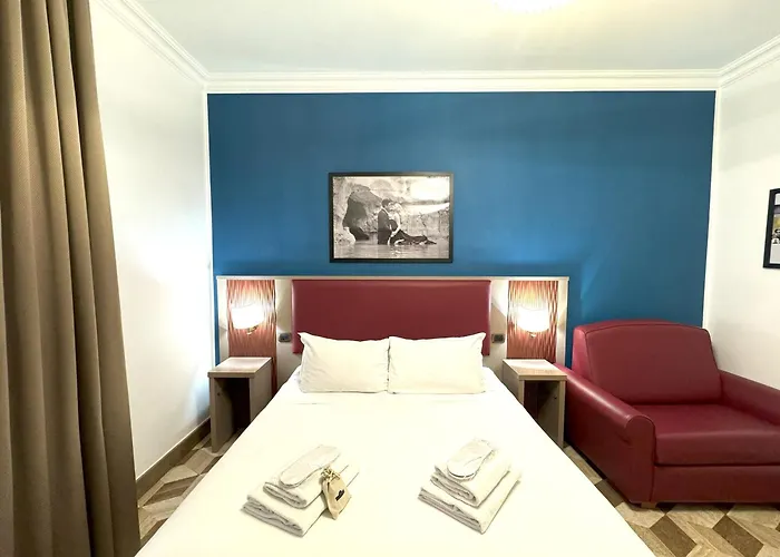 The Five Oscars Inn Roma