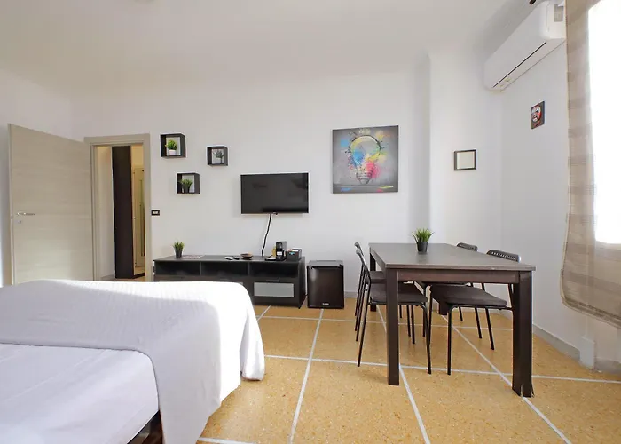 The Colours Rooms Guest House Roma