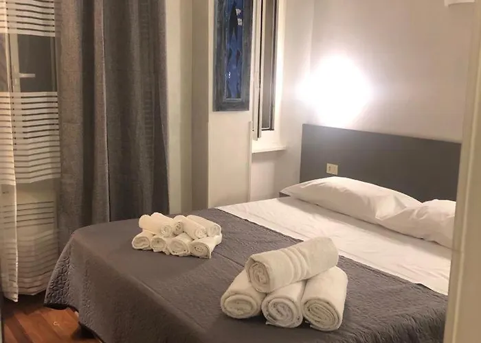 Alma Rooms Appia Roma