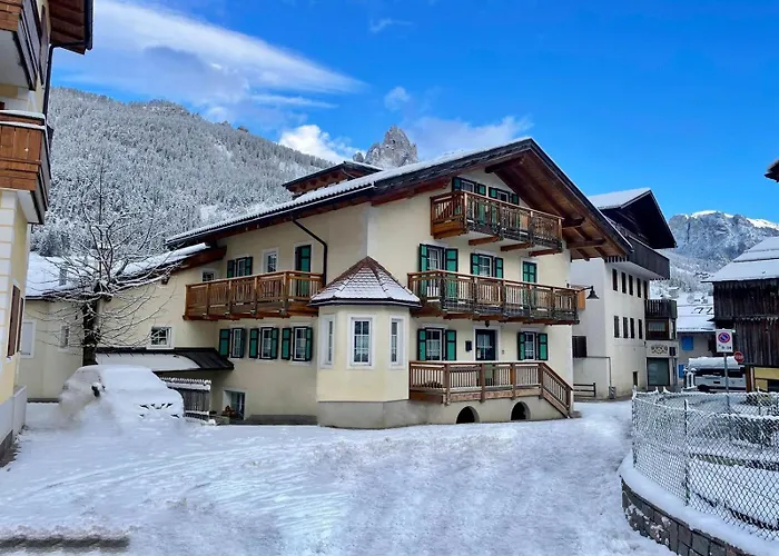 Villa San Carlo Pozza di Fassa
