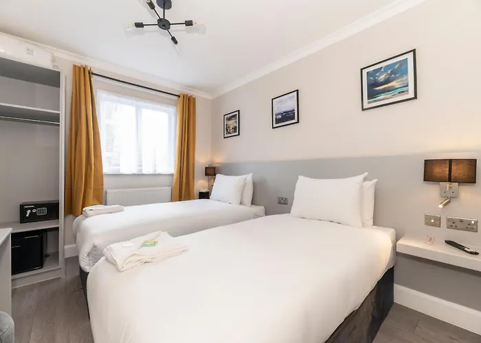 MARINA HOTEL Londra