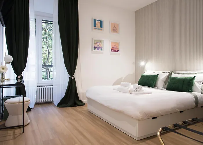 Colosseum Suites By Glen Roma