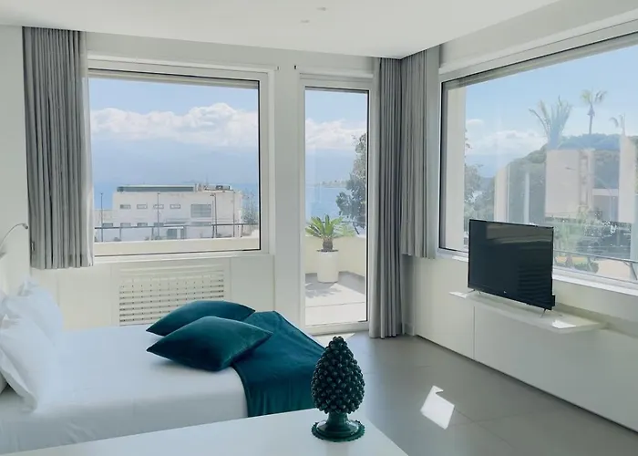 Bed and Breakfast FuoriSquadra Messina