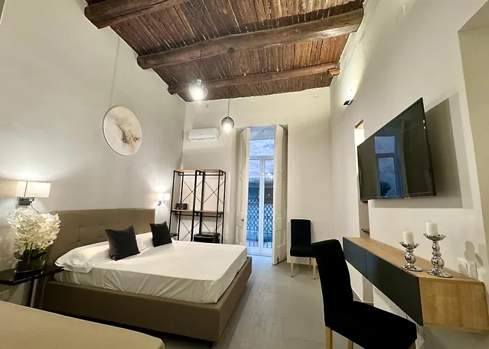 Bed and Breakfast MILUAR Relais - Donnaregina Napoli