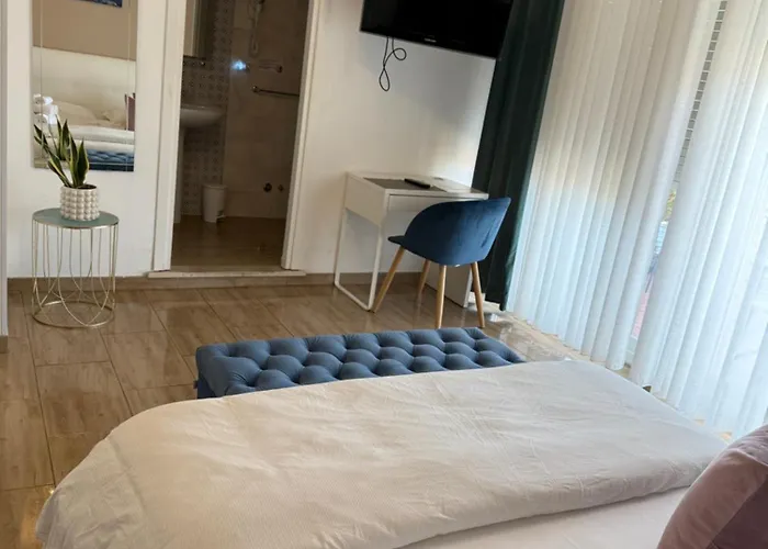 Juna'S Guest House Roma