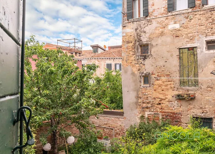 Biennale Ensuite Rooms By Bricola Apartments Venezia