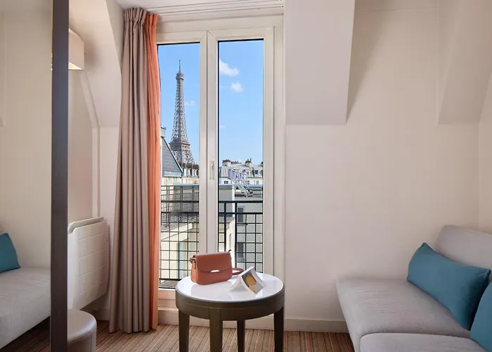 Timhotel Tour Eiffel Parigi
