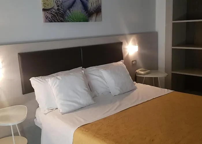 Hotel Monaco - Parcheggio E Piscina Milano Marittima