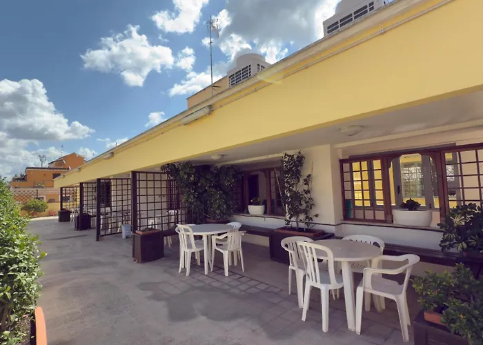 Hotel Casa Per Ferie Casa Cabrini Roma