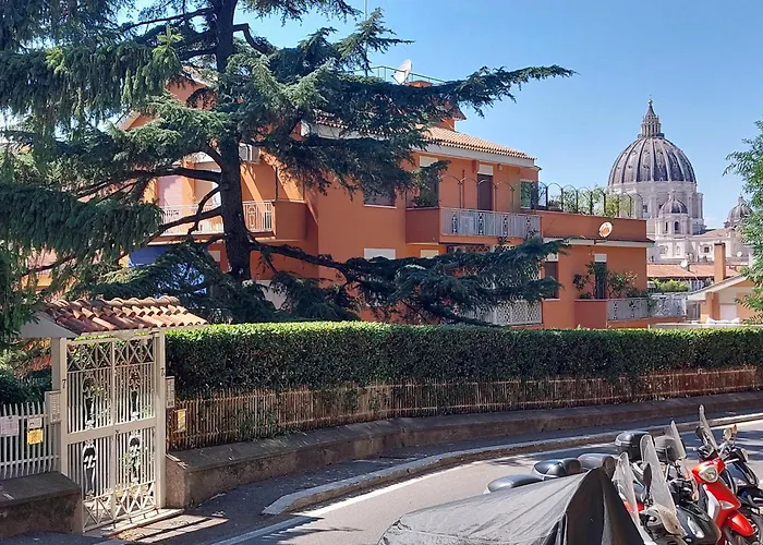 Vatican Rooms Mura Aurelie Roma