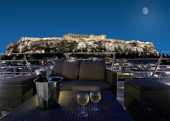 Plaka Hotel Atene