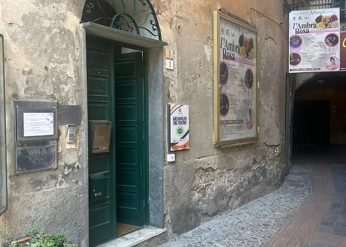 Hotel Archivolto del Teatro, 3 Albenga