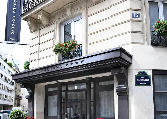 Hôtel Bassano Parigi