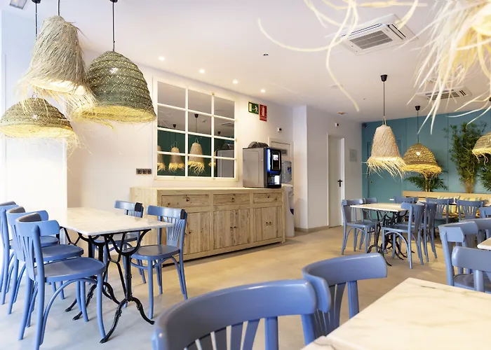 Yomo Hostal Bcn Port Barcellona