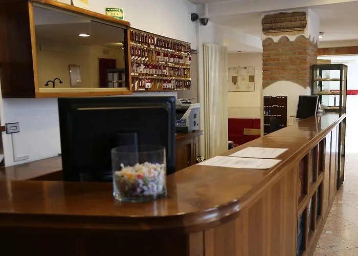 Hotel Mantegna Stazione Mantova