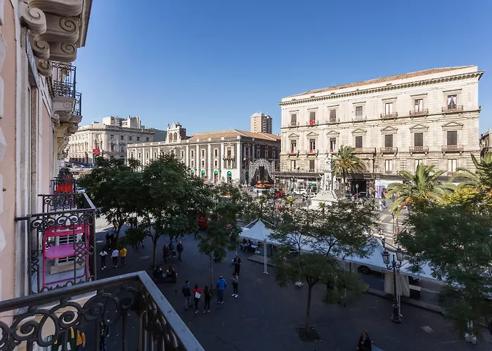 Da Gianni E Lucia Rooms With Bathroom In The City Center Catania