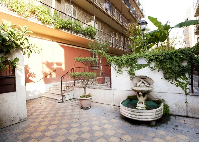 Hotel Martini Bed Roma