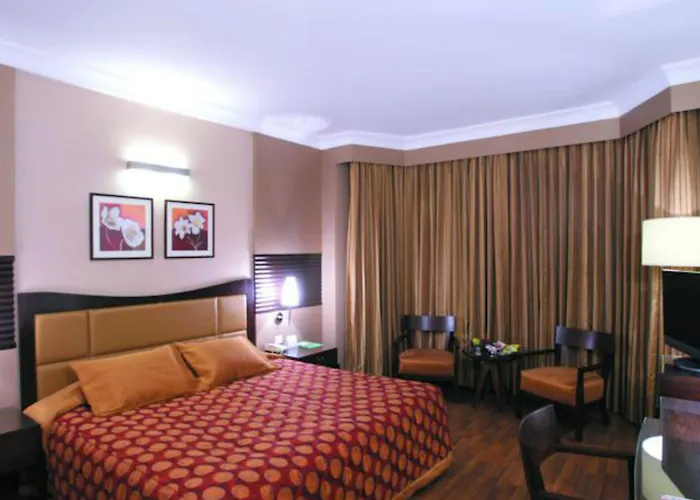 The Retreat Hotel & Convention Centre Bombay