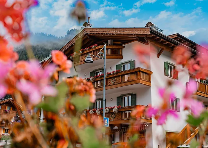 Hotel Garni Eden Canazei