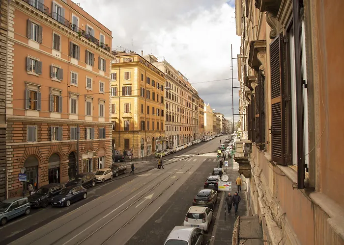Hotel Domus Napoleone Roma