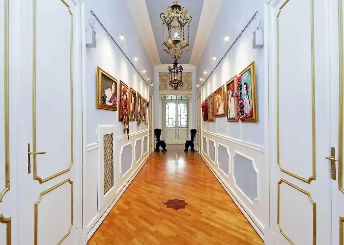 Domus Monamì Luxury Suites Roma