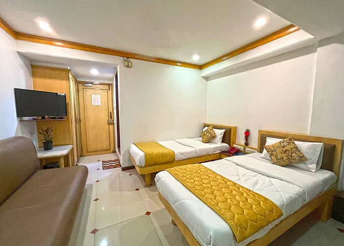 Hotel Parklane Bombay