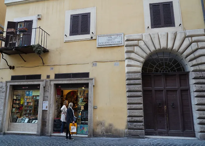 Starhome Navona Roma