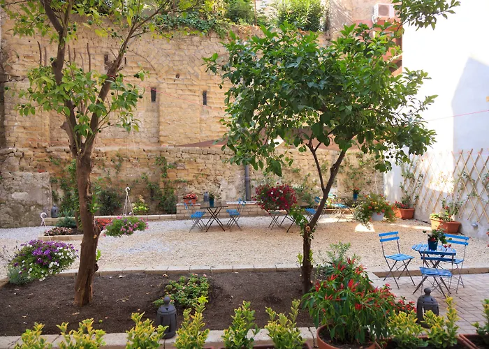 Borgo Vergini Garden B&B Napoli