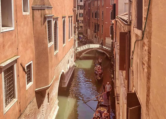 Canal View San Marco Luxury Rooms Venezia