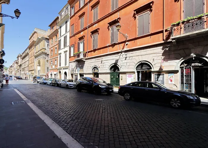 Spanish Diamond Luxury Suites & Jacuzzi Roma