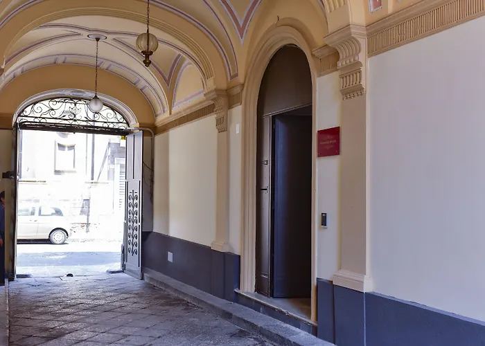 Bed and Breakfast Palazzo degli Affreschi Catania