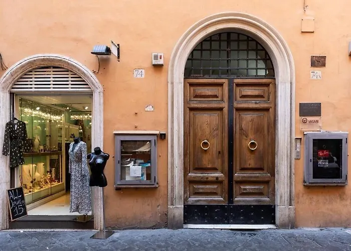 Croce Apartments Roma