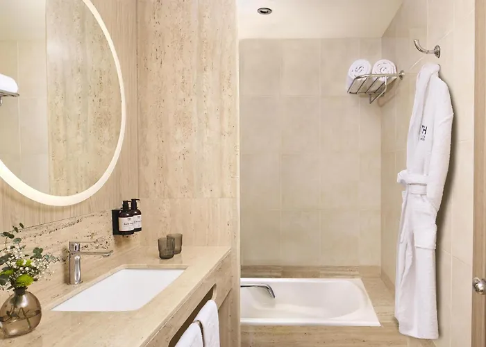 Hotel Nh Valencia Center