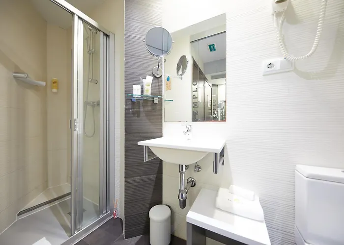 Hotel Hostemplo Sagrada Familia Barcellona