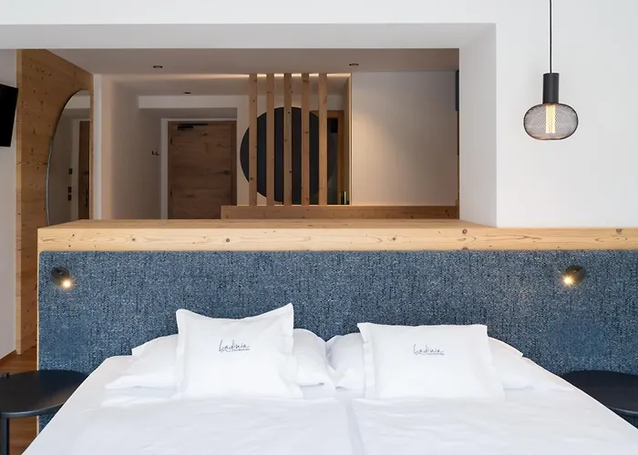 Hotel Ladinia Dolomites View - Adults Only Pozza di Fassa