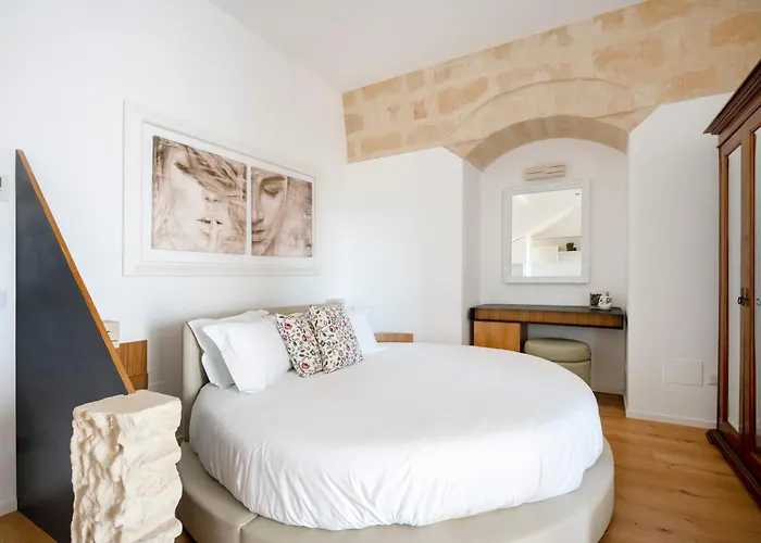 Casa Festa Rooms - Affaccio sul Canyon a due passi dai Sassi Matera