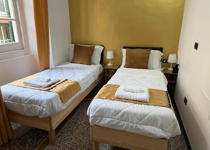 Genova Gold Rooms