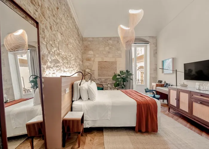 Cool Dreams Luxury Rooms Syracuse